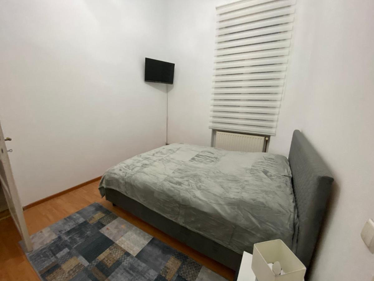 Apartament Super Central Cu Parcare Privata Arad Exterior foto